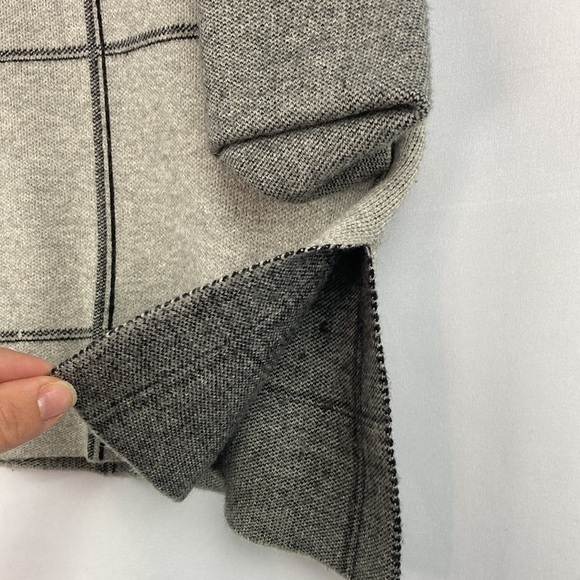 Tahari windowpane 1/2 sleeve sweater - Picture 2 of 5